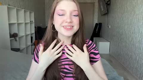Snapshot of hanna_webber chatting on June 2026 08:27:02 AM hanna_webber online show from June 2026 08:27:02 AM
