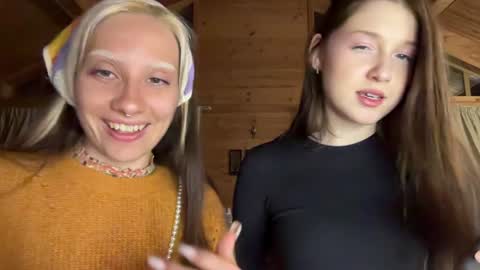 Snapshot of hanna_webber chatting on June 2026 07:12:02 PM hanna_webber online show from June 2026 07:12:02 PM