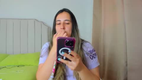 Hanna online show from December 2025 07:53:02 PM