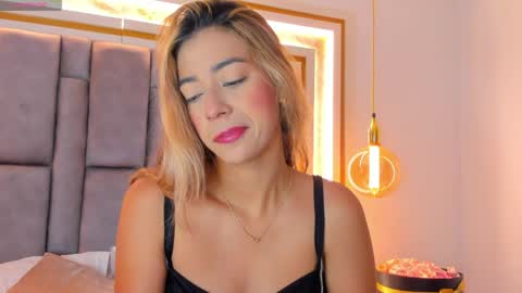 Snapshot of hannabronw chatting on May 2026 09:47:02 AM Eliana online show from May 2026 09:47:02 AM
