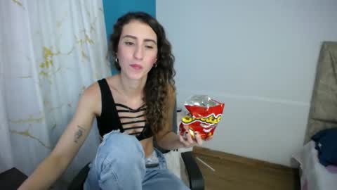Snapshot of hannah_scottt chatting on May 2026 12:08:02 AM Hannah online show from May 2026 12:08:02 AM