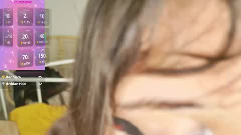 Snapshot of hannah_warren chatting on December 2025 12:55:01 PM Kamila online show from December 2025 12:55:01 PM