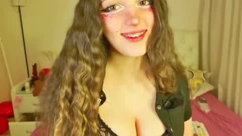 Snapshot of hannah_warren chatting on February 2026 12:07:01 AM Kamila online show from February 2026 12:07:01 AM