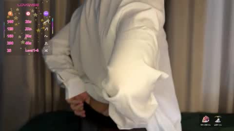 hannahinto online show from January 2026 12:22:02 PM