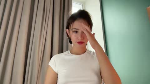 Snapshot of hannahinto chatting on February 2026 12:30:02 PM hannahinto online show from February 2026 12:30:02 PM