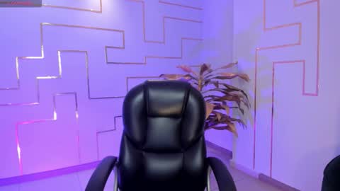 HANNAH J online show from September 2025 06:08:02 PM