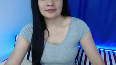 Snapshot of hannahmotou chatting on October 2025 12:20:01 AM Sandra online show from October 2025 12:20:01 AM