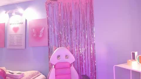 Snapshot of hannahpage chatting on March 2026 12:16:02 PM Hannah online show from March 2026 12:16:02 PM