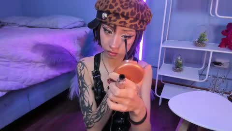 Snapshot of hannahpage chatting on April 2026 12:29:02 PM Hannah online show from April 2026 12:29:02 PM