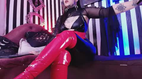 FOLLOW ME INTA MOONXMAFE online show from November 2025 09:36:01 PM