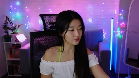 hannarosie online show from December 2025 07:18:01 PM