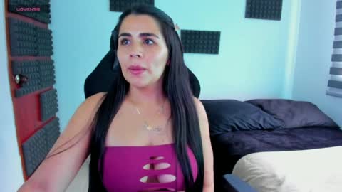 Snapshot of hannarusso chatting on April 2026 08:40:02 PM Hanna online show from April 2026 08:40:02 PM