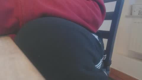 hannes_k online show from February 2026 07:03:02 AM