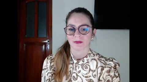 Snapshot of hanny_333 chatting on January 2025 09:24:02 AM hanny_333 online show from January 2025 09:24:02 AM