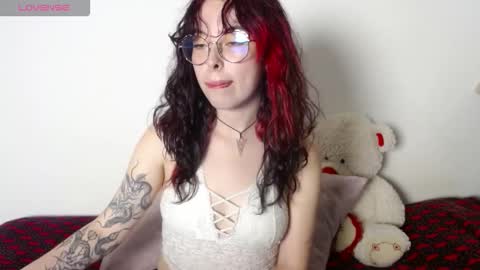 Snapshot of hanny_e chatting on September 2025 03:06:02 AM hanny online show from September 2025 03:06:02 AM