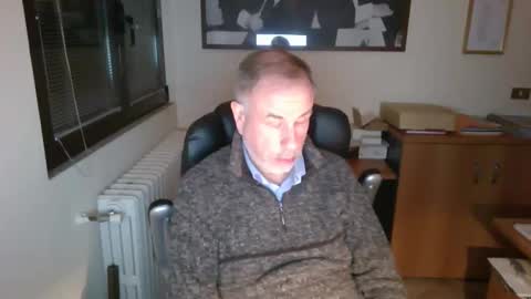 Snapshot of hanscooper chatting on January 2025 04:33:02 PM hanscooper online show from January 2025 04:33:02 PM