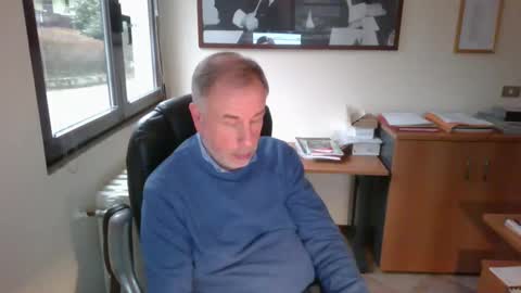 Snapshot of hanscooper chatting on February 2025 04:00:02 PM hanscooper online show from February 2025 04:00:02 PM