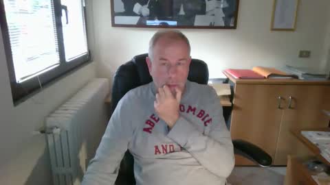 Snapshot of hanscooper chatting on October 2025 03:21:01 PM hanscooper online show from October 2025 03:21:01 PM