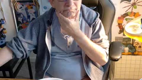 charly online show from October 2025 10:27:02 AM