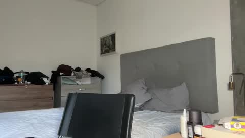 hanzlagerfelt online show from September 2025 10:54:01 PM