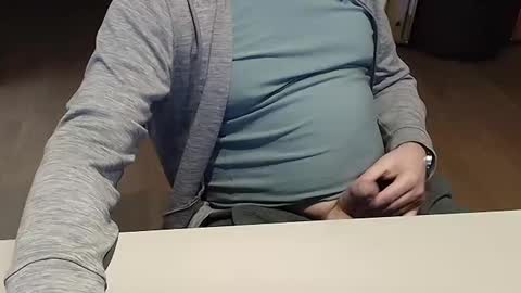 Snapshot of happybugger chatting on January 2025 01:13:02 PM Cum for you online show from January 2025 01:13:02 PM