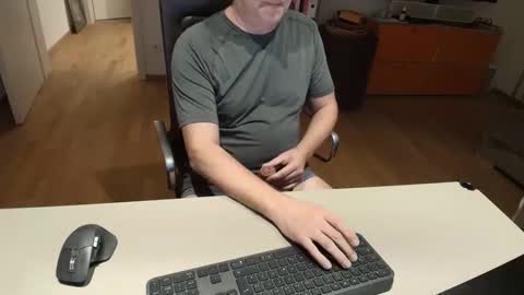 Snapshot of happybugger chatting on February 2026 07:23:02 PM Cum for you online show from February 2026 07:23:02 PM