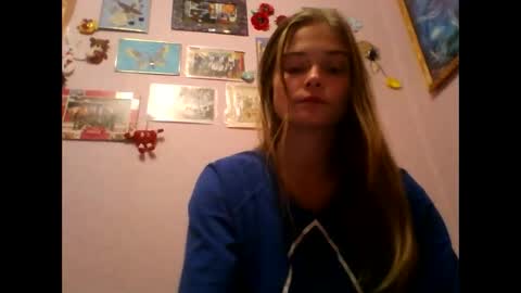 happyemily  online show from November 2025 09:09:02 PM