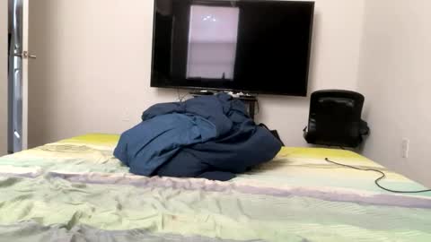 happyhipppp online show from April 2026 06:21:02 PM