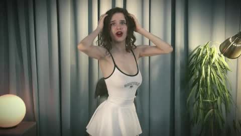 Evy  online show from April 2026 03:13:01 PM