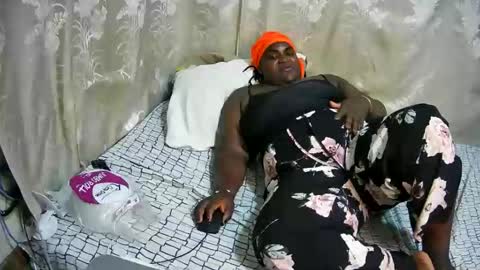 happysonia online show from February 2026 10:17:01 PM