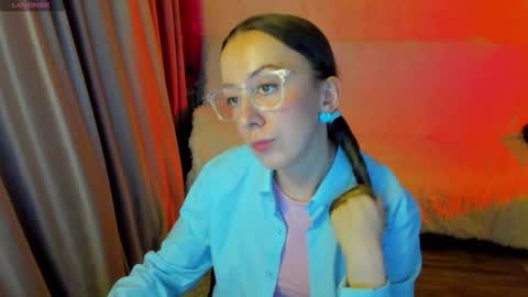 Stephanie online show from November 2025 05:34:01 PM