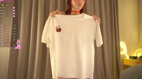 Snapshot of happyvivy chatting on February 2025 11:42:02 AM Vivy online show from February 2025 11:42:02 AM