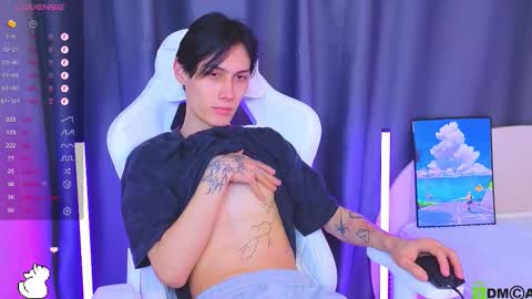 Mark online show from November 2025 10:54:02 PM