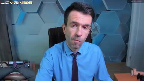 Snapshot of hard_and_juici chatting on June 2026 03:09:02 AM Steve online show from June 2026 03:09:02 AM