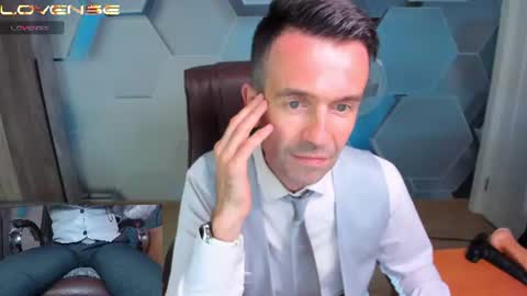 Snapshot of hard_and_juici chatting on June 2026 02:01:01 PM Steve online show from June 2026 02:01:01 PM