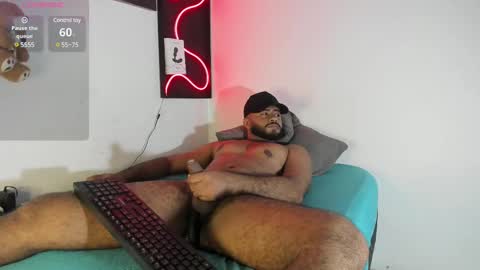 Snapshot of hardboy_latin chatting on March 2025 01:23:01 AM hardboy_latin online show from March 2025 01:23:01 AM