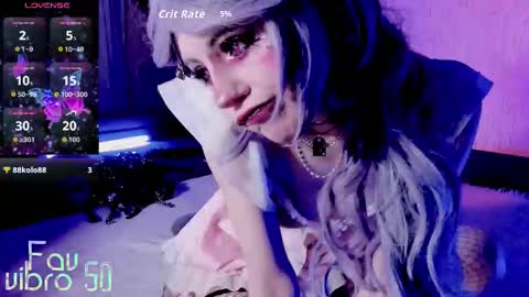 Mia online show from December 2025 11:12:01 PM