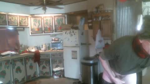 Snapshot of hardinhand44 chatting on January 2025 05:44:02 PM john nobles online show from January 2025 05:44:02 PM