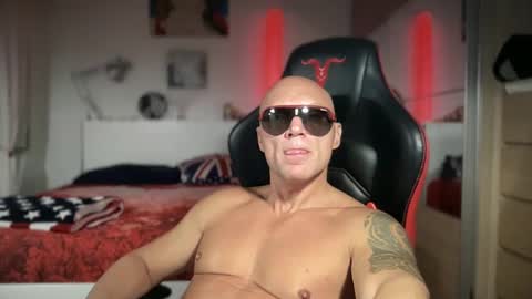 Snapshot of hardmattsteel chatting on September 2025 01:09:01 AM MATTSTEEL - ITALIAN STALLION online show from September 2025 01:09:01 AM