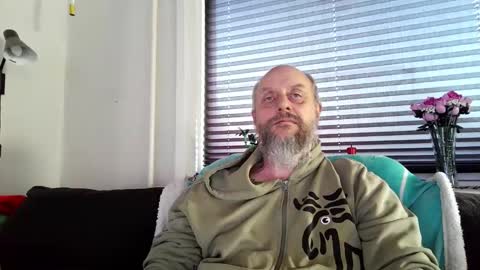 MrLazy online show from March 2026 04:21:01 PM