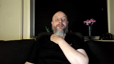 MrLazy online show from April 2026 03:32:01 AM