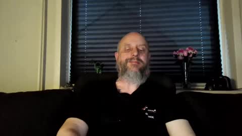 Snapshot of hardmrlazy chatting on April 2026 06:31:02 PM MrLazy online show from April 2026 06:31:02 PM