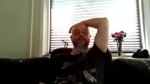 Snapshot of hardmrlazy chatting on April 2026 11:30:02 AM MrLazy online show from April 2026 11:30:02 AM
