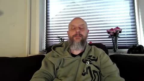 Snapshot of hardmrlazy chatting on May 2026 07:15:02 AM MrLazy online show from May 2026 07:15:02 AM
