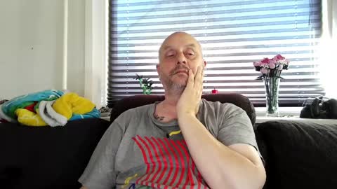Snapshot of hardmrlazy chatting on May 2026 08:00:02 AM MrLazy online show from May 2026 08:00:02 AM