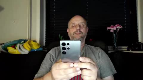 Snapshot of hardmrlazy chatting on May 2026 08:06:02 PM MrLazy online show from May 2026 08:06:02 PM
