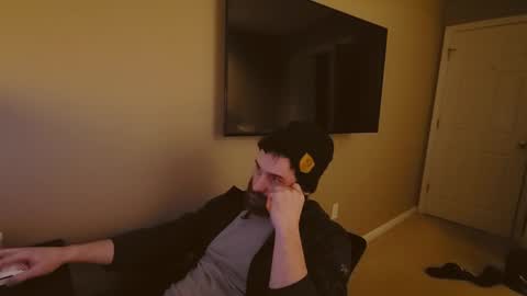 Tom online show from December 2024 09:00:02 PM