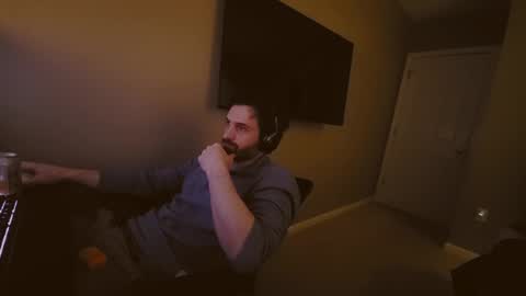 Tom online show from December 2024 12:37:02 AM