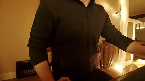 Tom online show from October 2025 10:19:01 PM