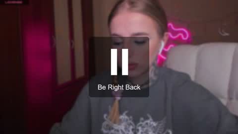 Julia online show from February 2025 05:10:01 AM